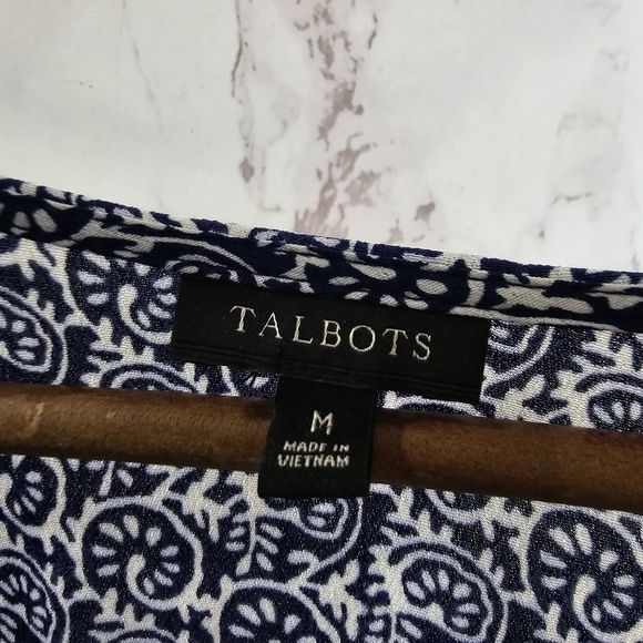 Talbots Shirt Womens Medium Blue White Wrap Printed Blouse Tie Navy 3/4 Sleeve - Picture 3 of 11